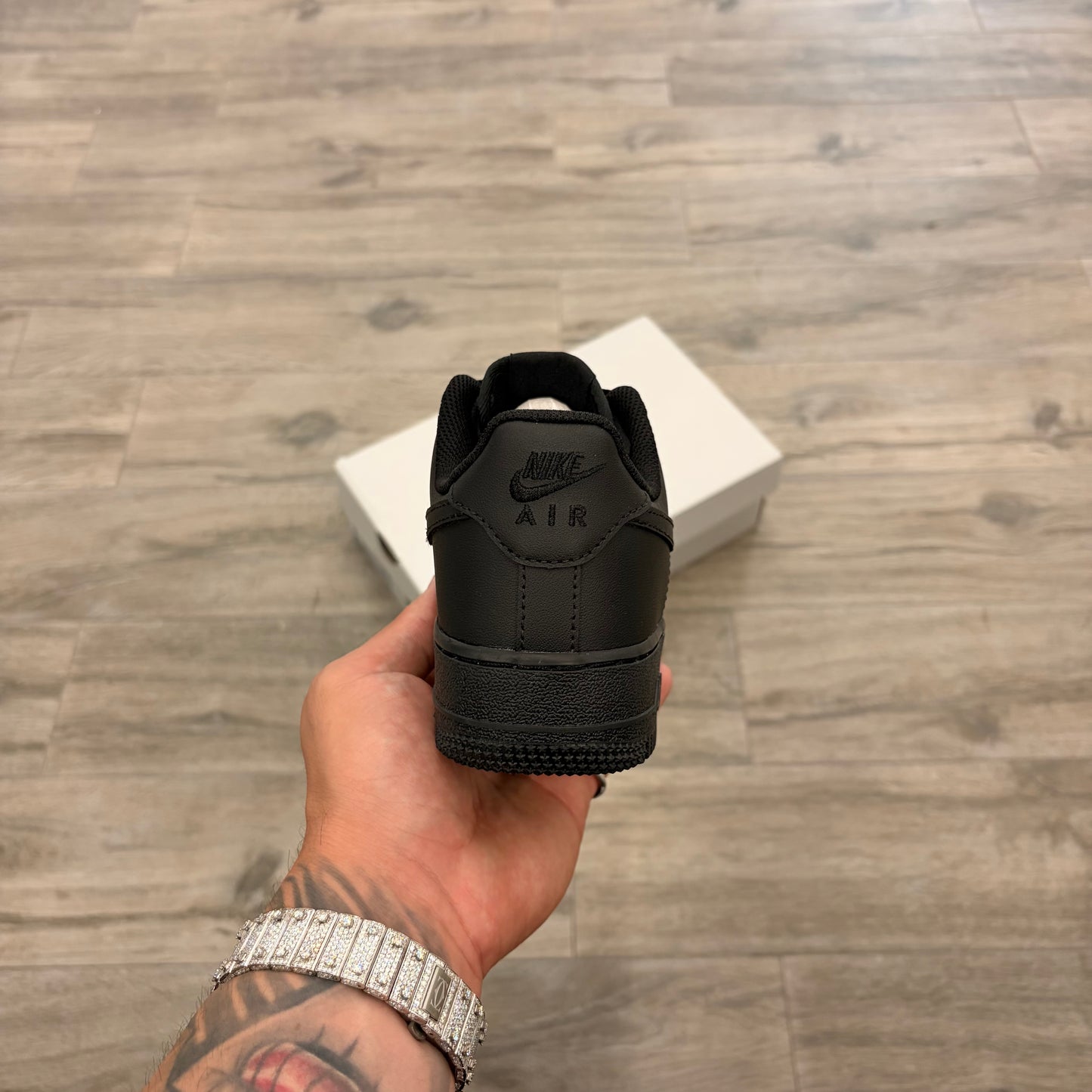 Air Force 1 “Classic Black”