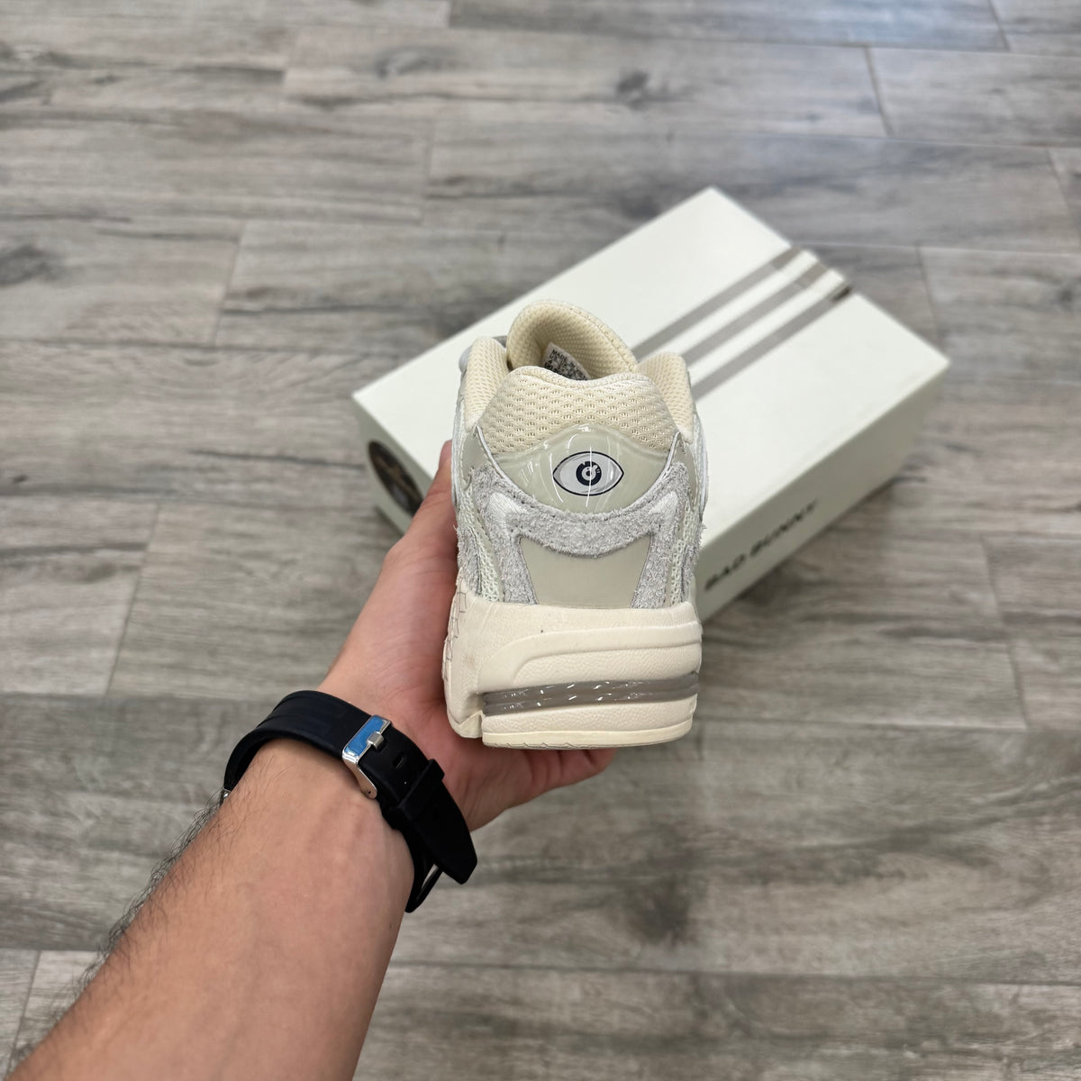 Bad Bunny Wonder White