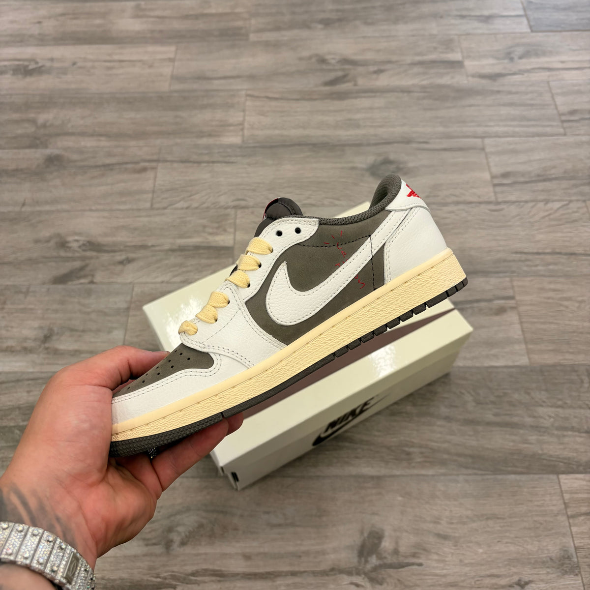 Jordan 1 Retro Low Travis Scott Reverse Mocha