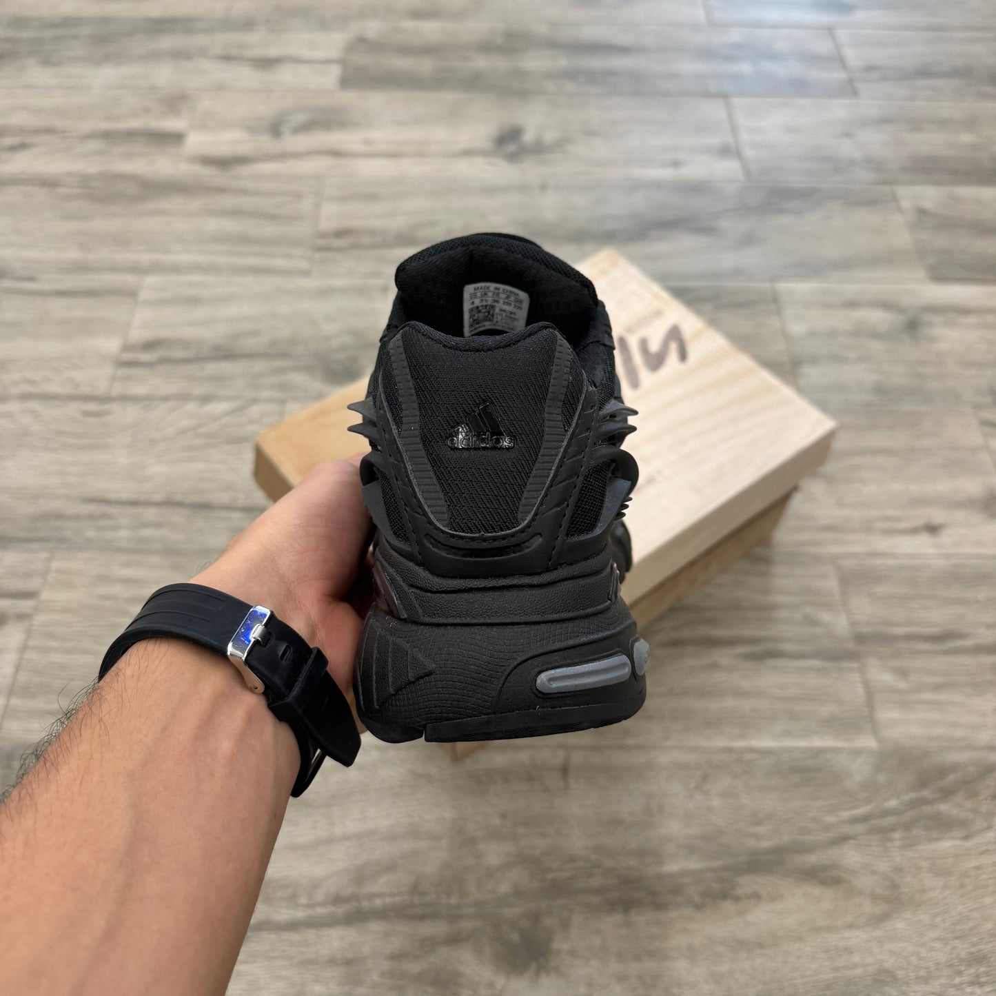 Adistar Jellyfish Pharell Williams Triple Black