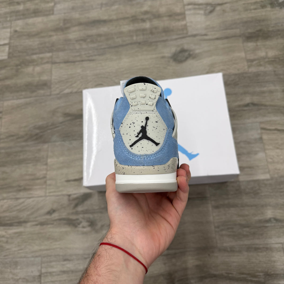 Jordan 4 Retro University Blue