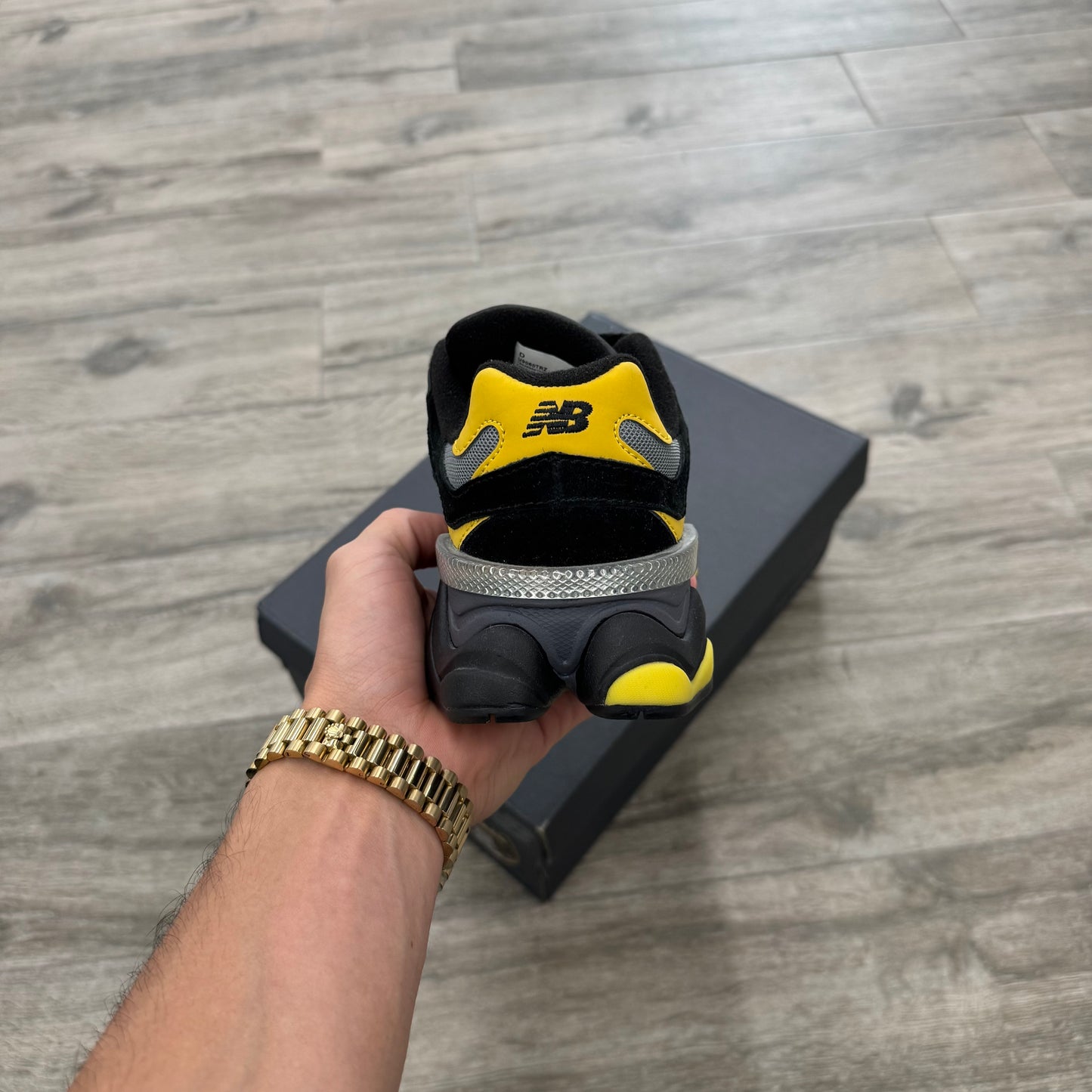 New Balance 9060 Yellow/Black