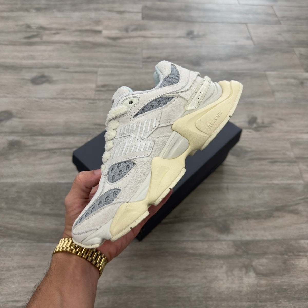New Balance 9060 Bricks & Wood