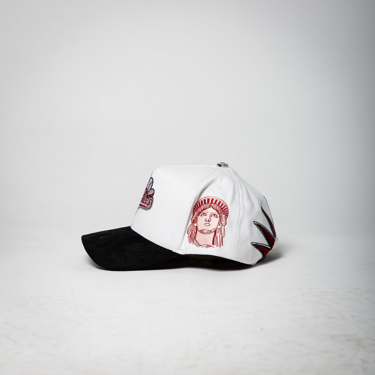 VQC Caps “ Yankees ” ( white/black )