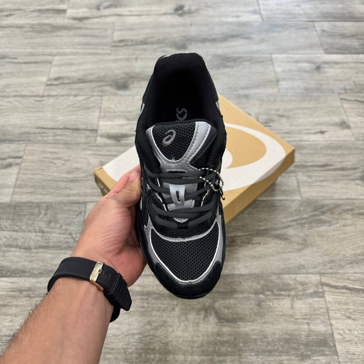 Asics GEL-NYC gris y negro grafito