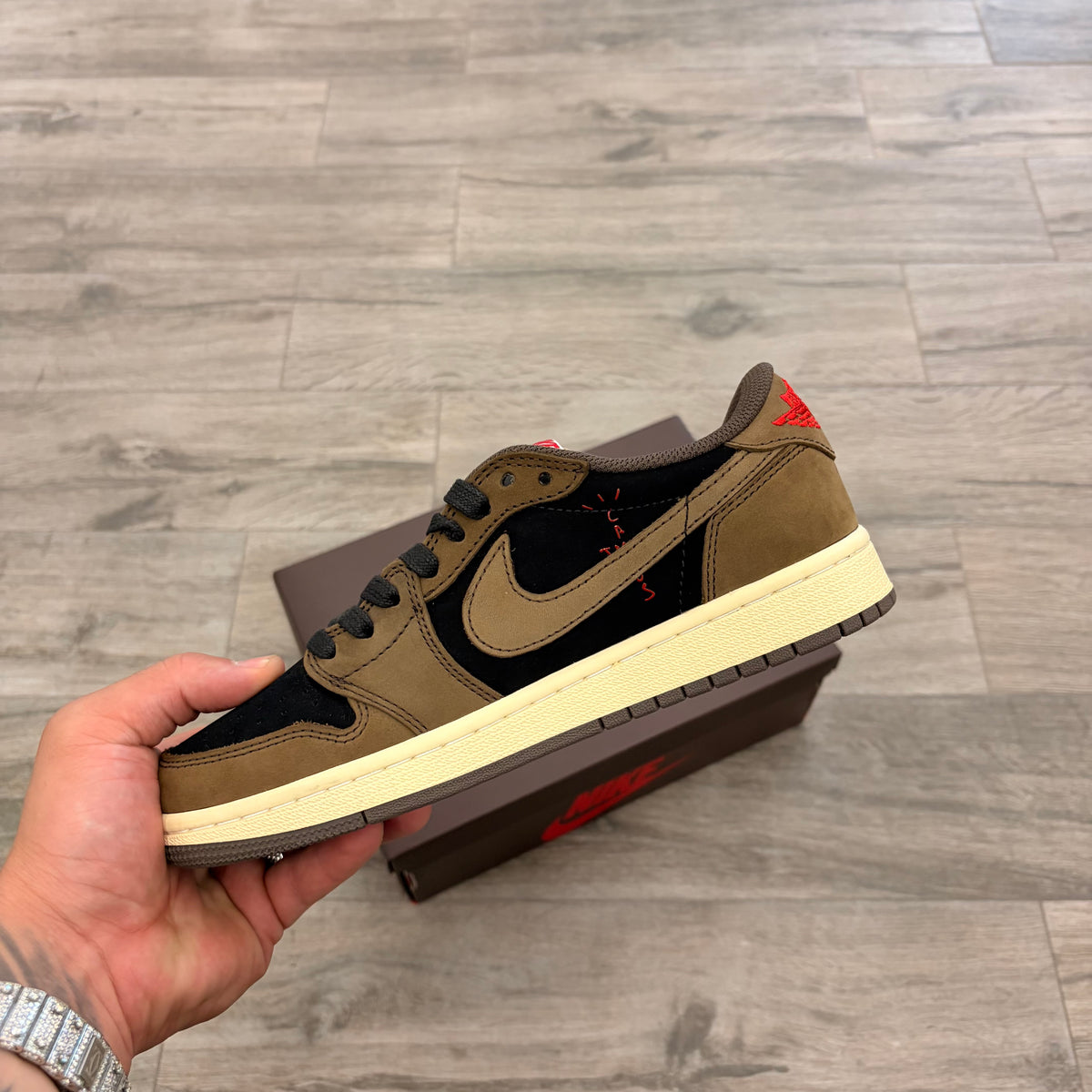 Jordan 1 Retro Low Travis Scott