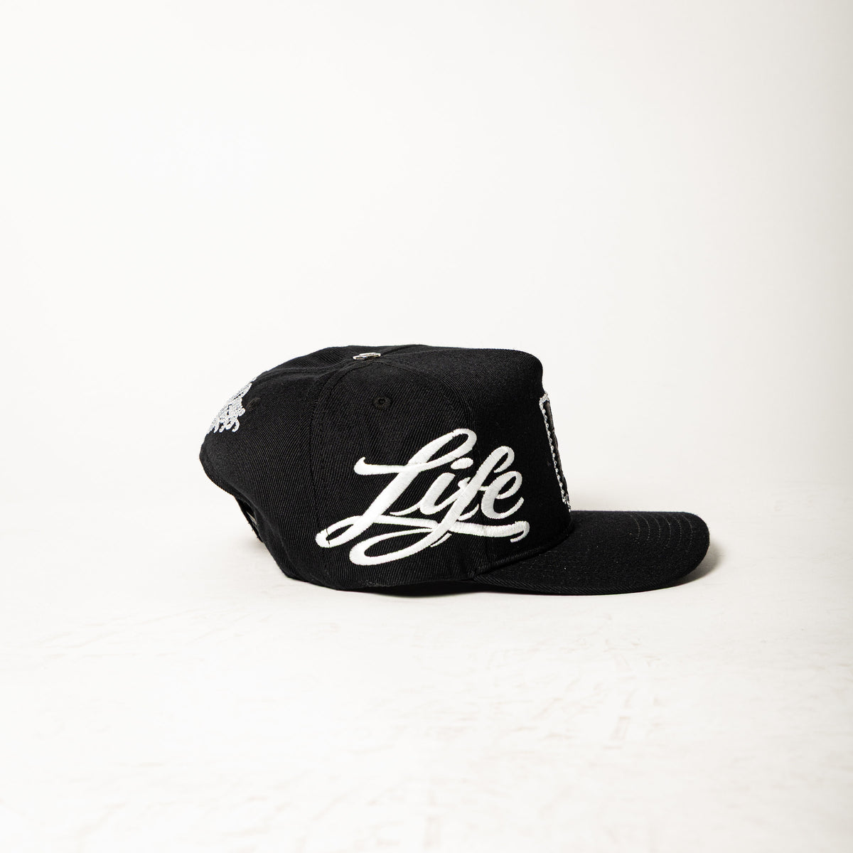 Life Hustlers SnapBack ( Black / White )