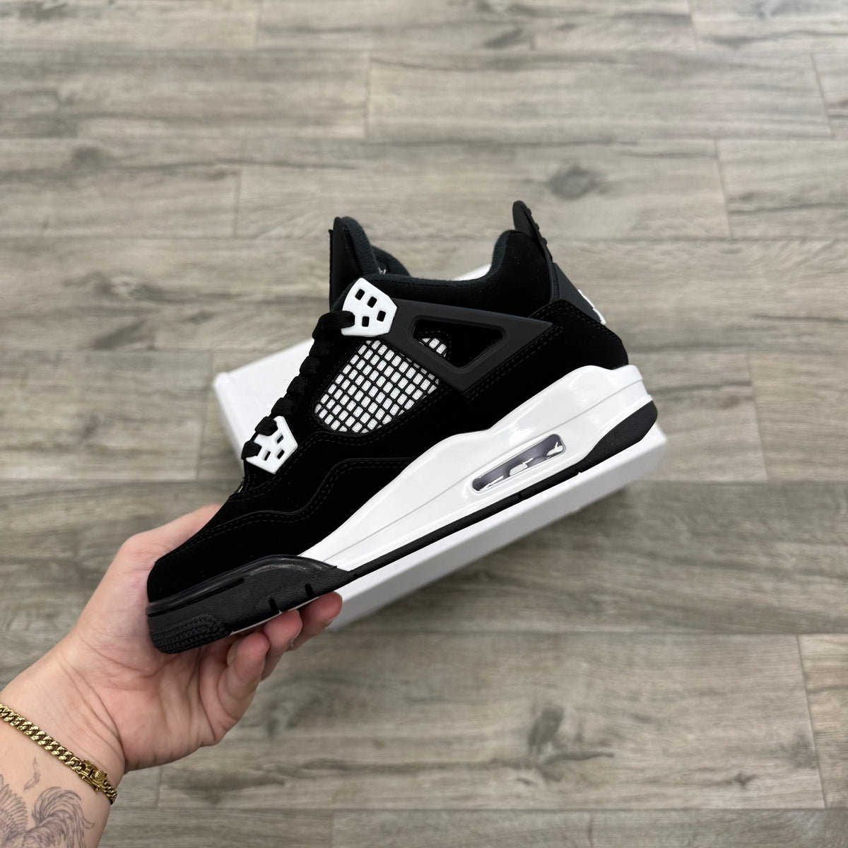 Jordan 4 Retro White Thunder