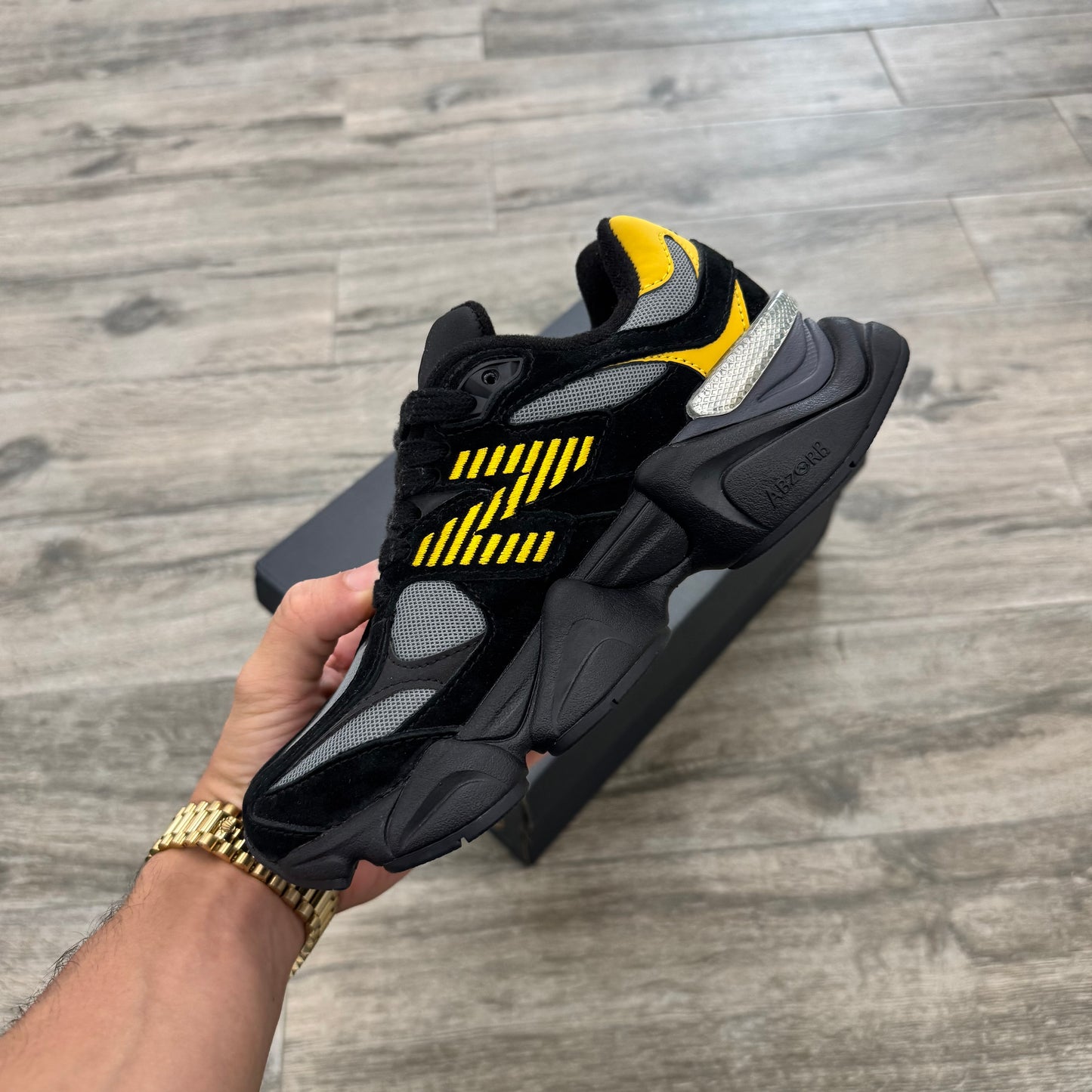 New Balance 9060 Yellow/Black