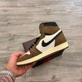 Jordan 1 Retro Travis Scott