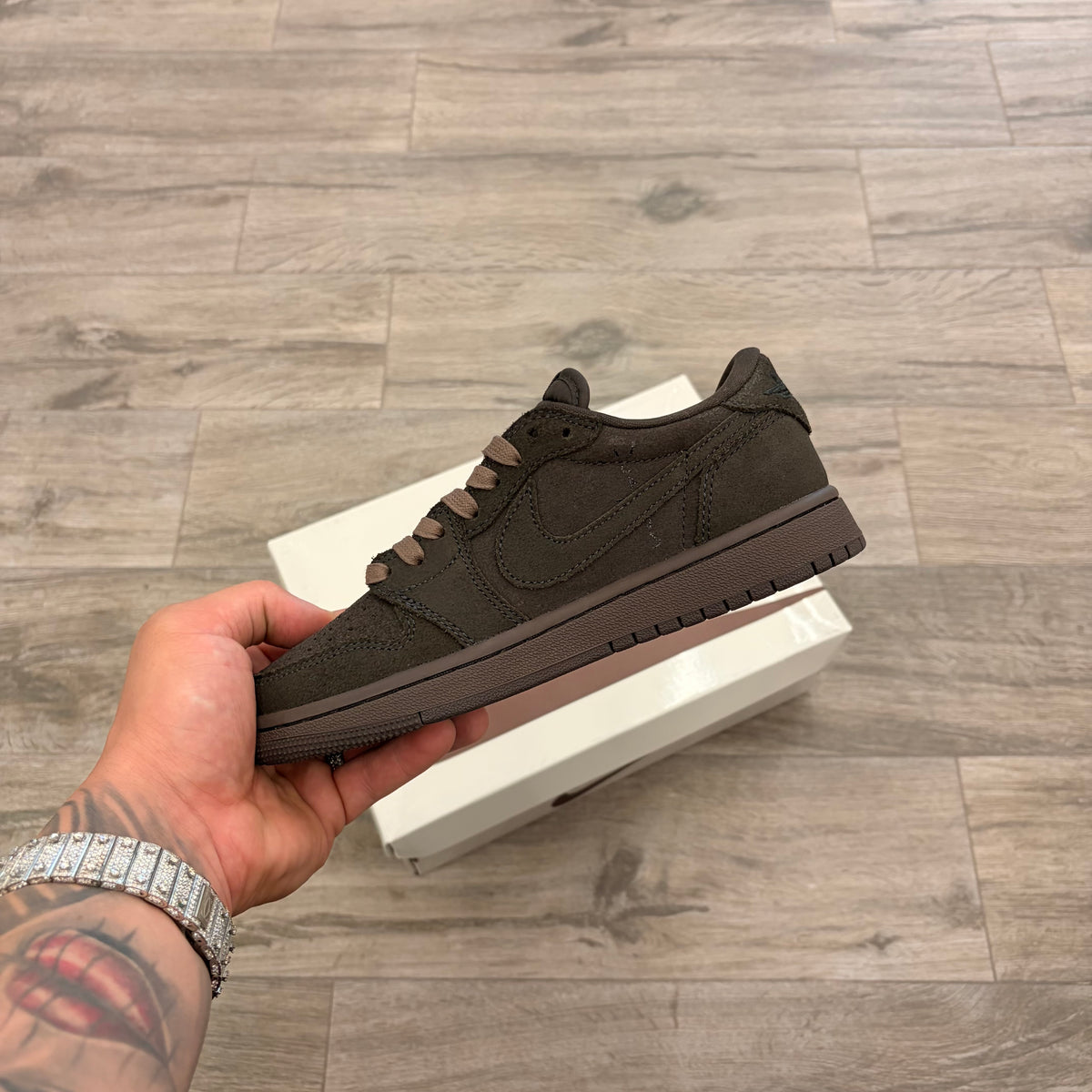 Jordan 1 Retro Low Travis Scott “Brown Velvet”