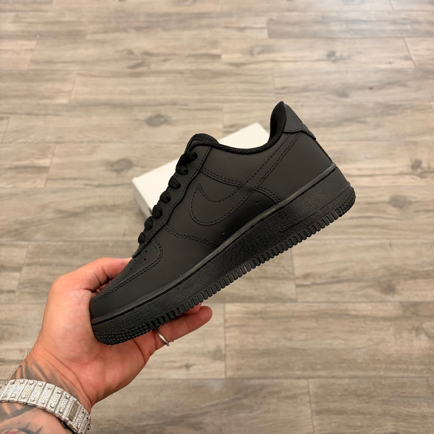 Air Force 1 “Classic Black”