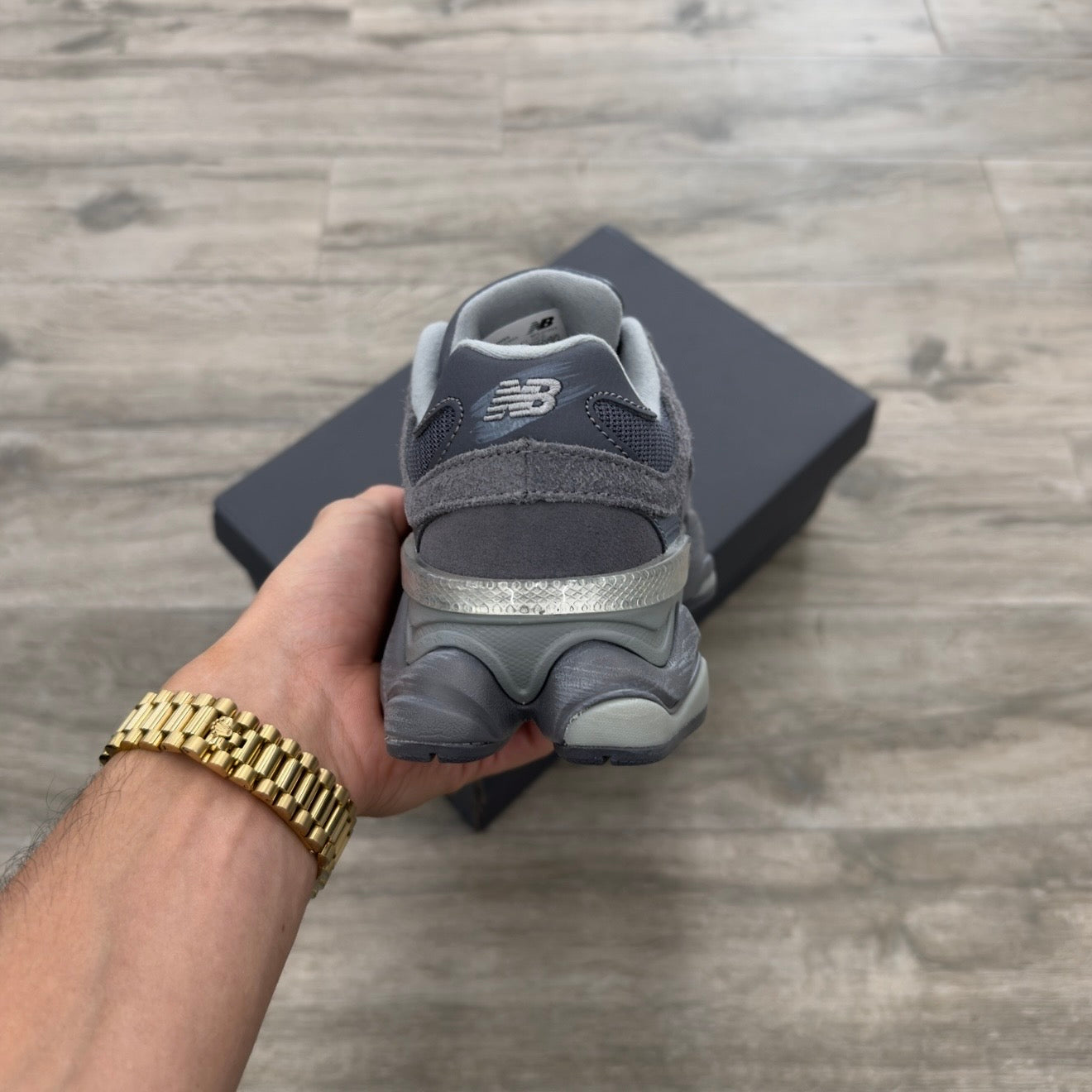 New Balance 9060 Magnet