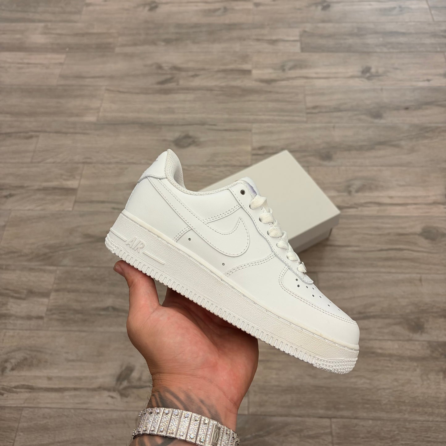 Air Force 1 “Classic White”