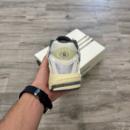 Adidas Response CL Bad Bunny lo