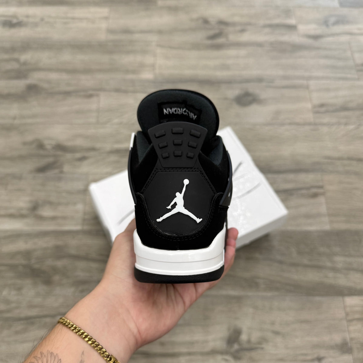 Jordan 4 Retro White Thunder