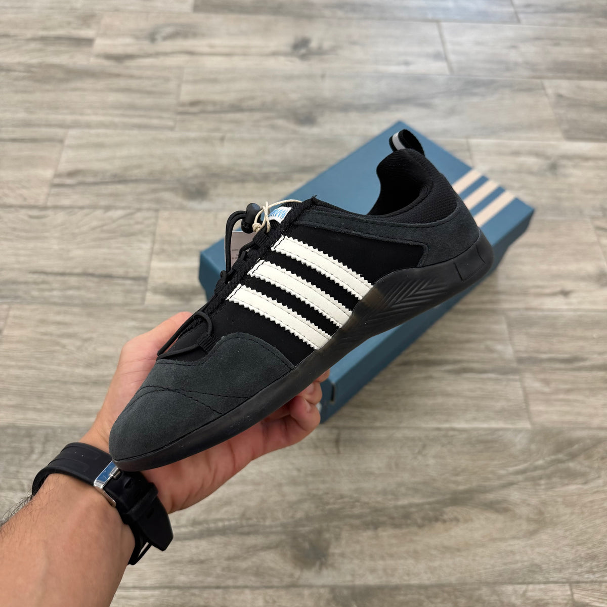 Ballerina Bad Bunny Black Chalk