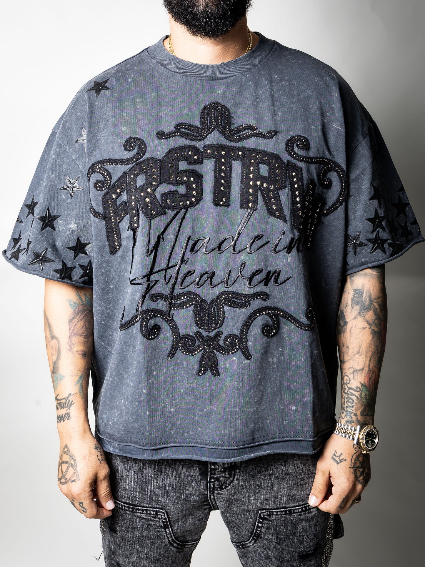 First Row [made in heaven 001]