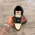 Jordan 1 Retro Travis Scott