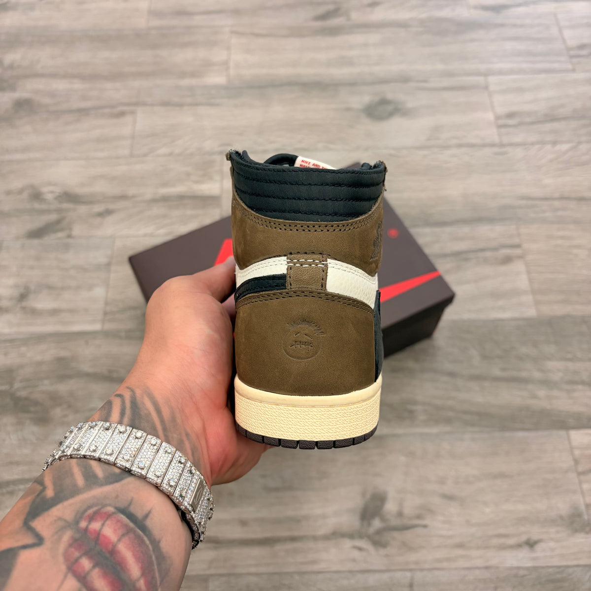 Jordan 1 Retro Travis Scott