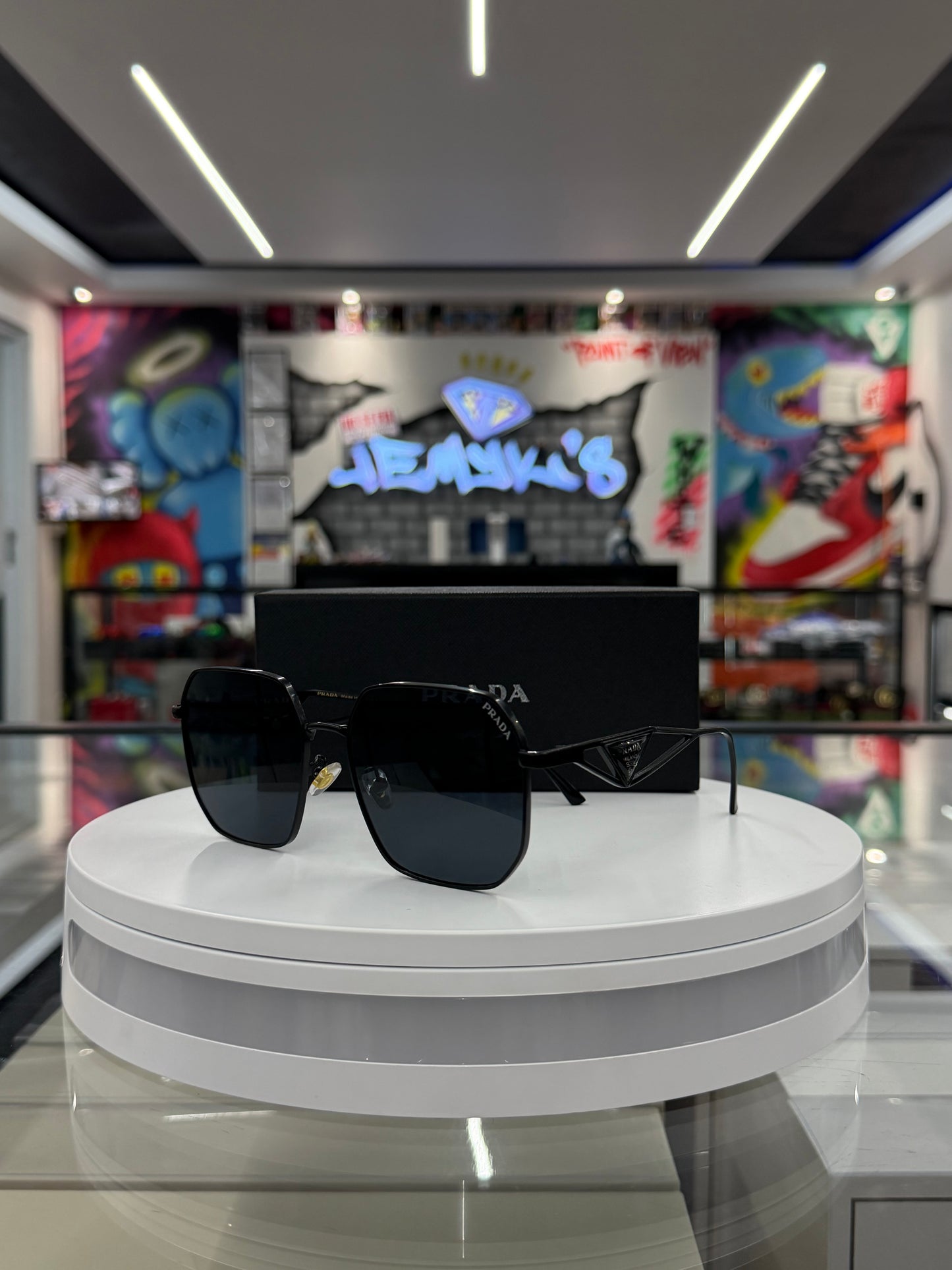 Designer Sunglasses Black ( women )[Pr@da]