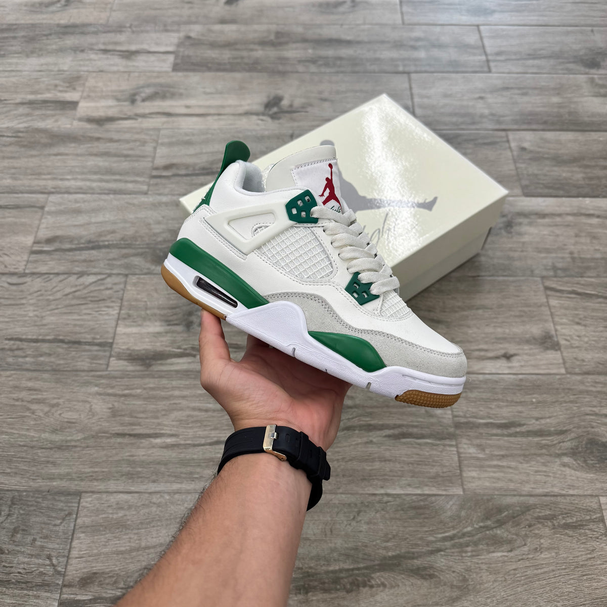 Jordan 4 Retro SB Pine Green