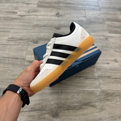 Bad Bunny Gazelle Indoor