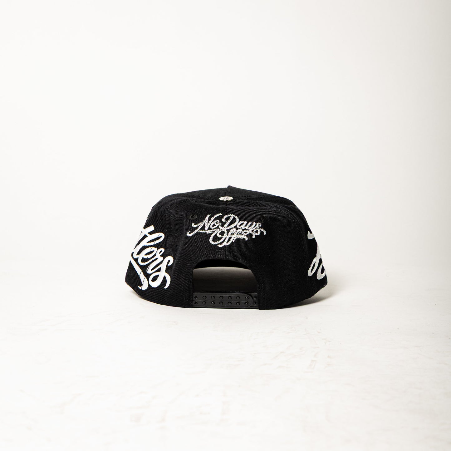 Life Hustlers SnapBack ( Black / White )