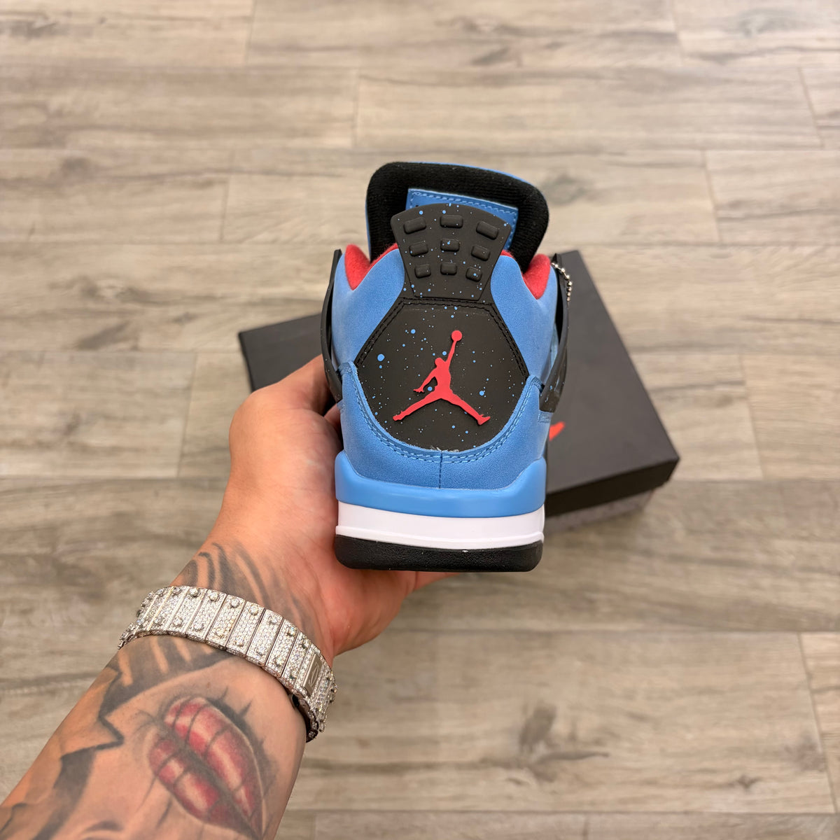 Jordan 4 Retro Travis Scott “Cactus Jack”