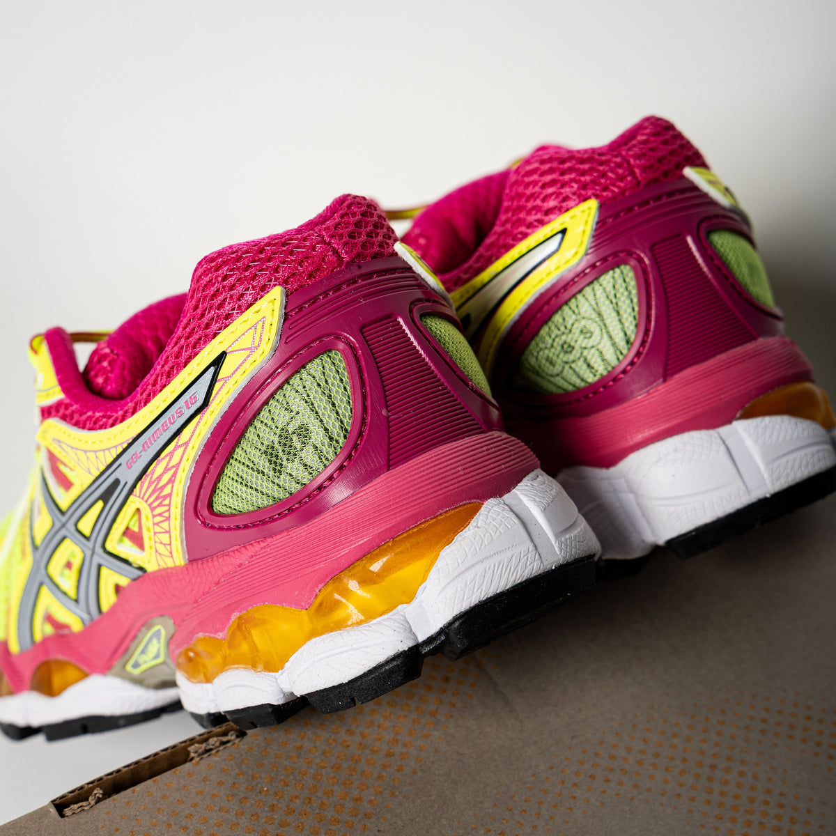 ASICS GEL-Nimbus 16 'Yellow Pink'