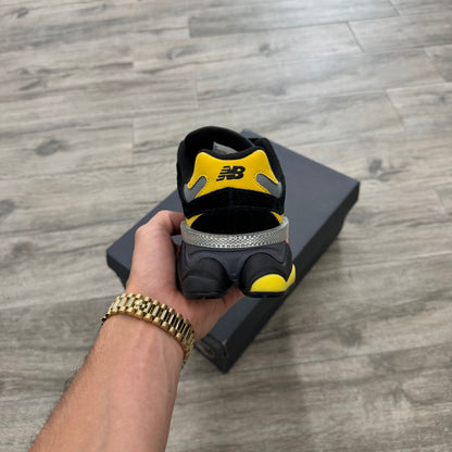New Balance 9060 Yellow/Black