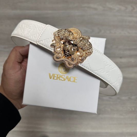 Medusa Gold Logo [white]