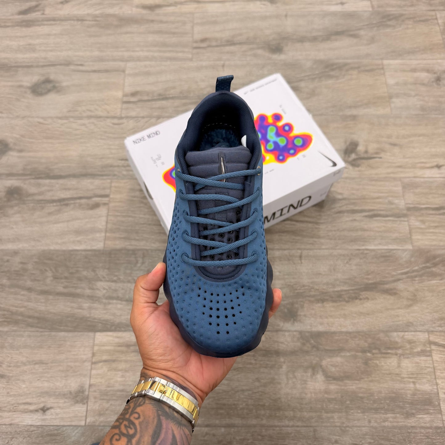 Nike Mind 002 “Trunder Blue Crimson”
