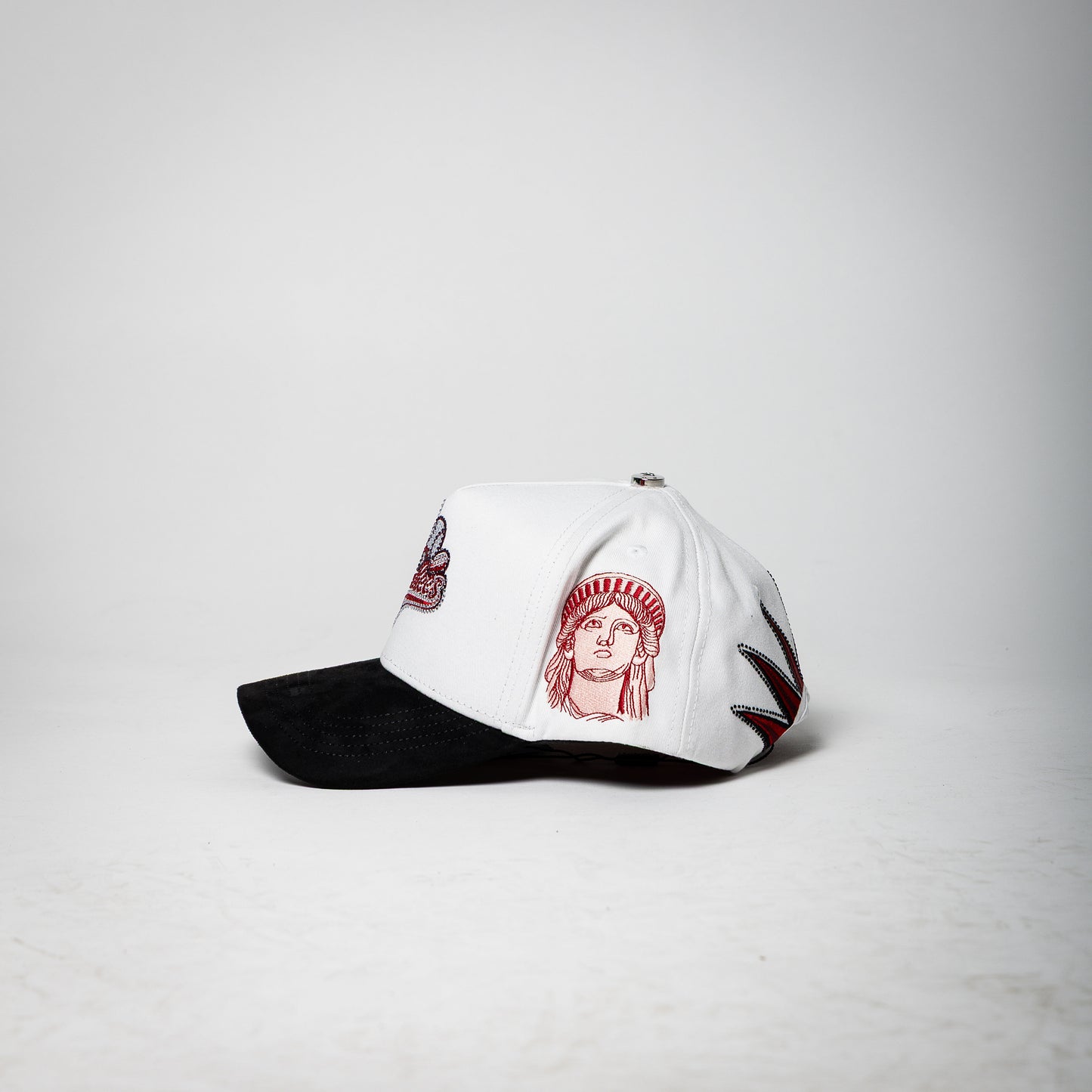 VQC Caps “ Yankees ” ( white/black )