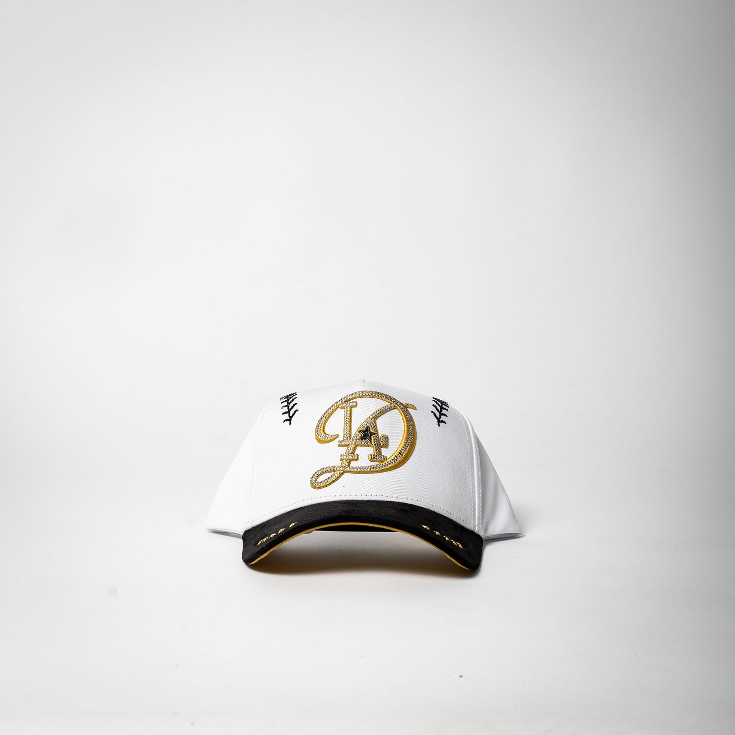 Cap Fans “ LA ” ( white/black/gold)