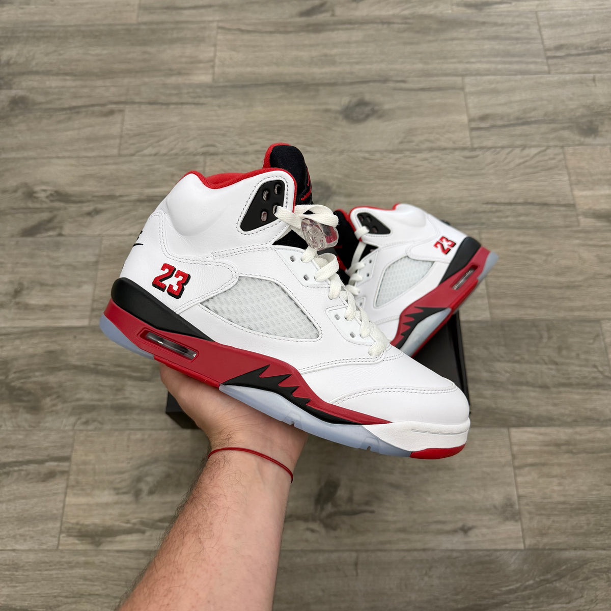 Jordan 5 Retro Fire Red Black Tongue (2025)