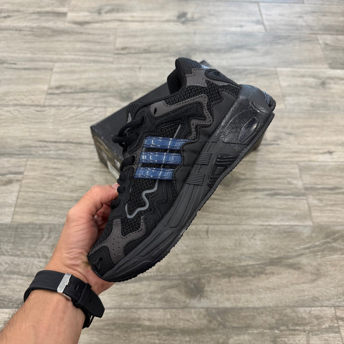Response CL Bad Bunny Triple Black