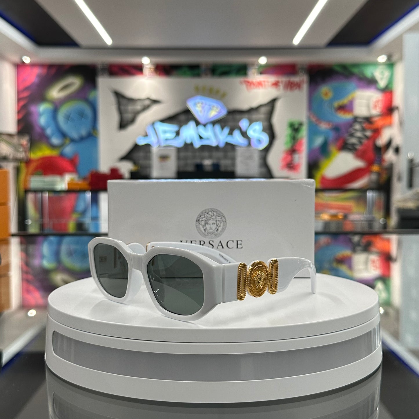 Designer Sunglasses White [vers@ce]