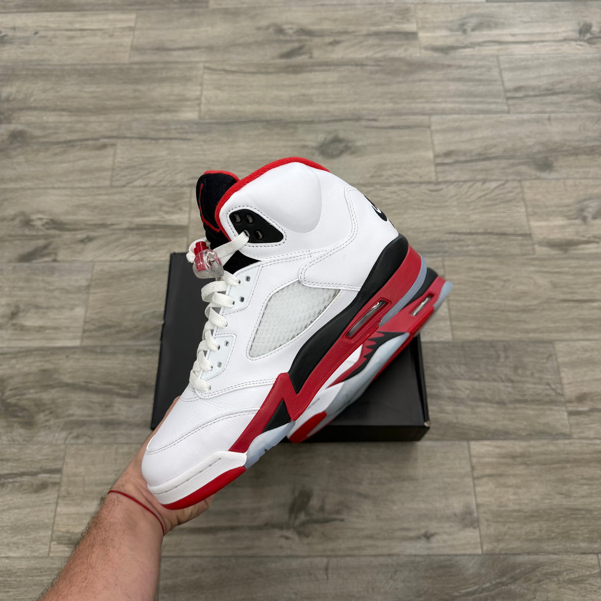 Jordan 5 Retro Fire Red Black Tongue (2025)