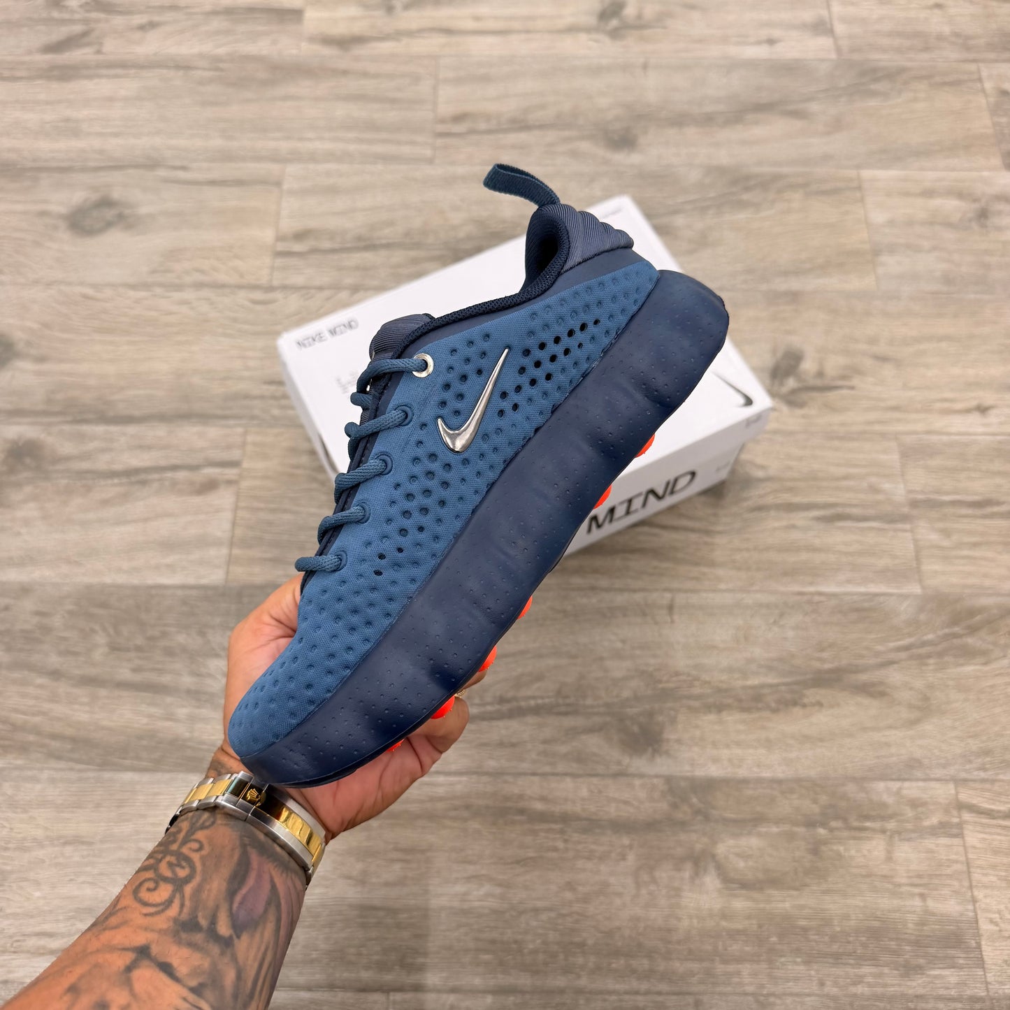 Nike Mind 002 “Trunder Blue Crimson”