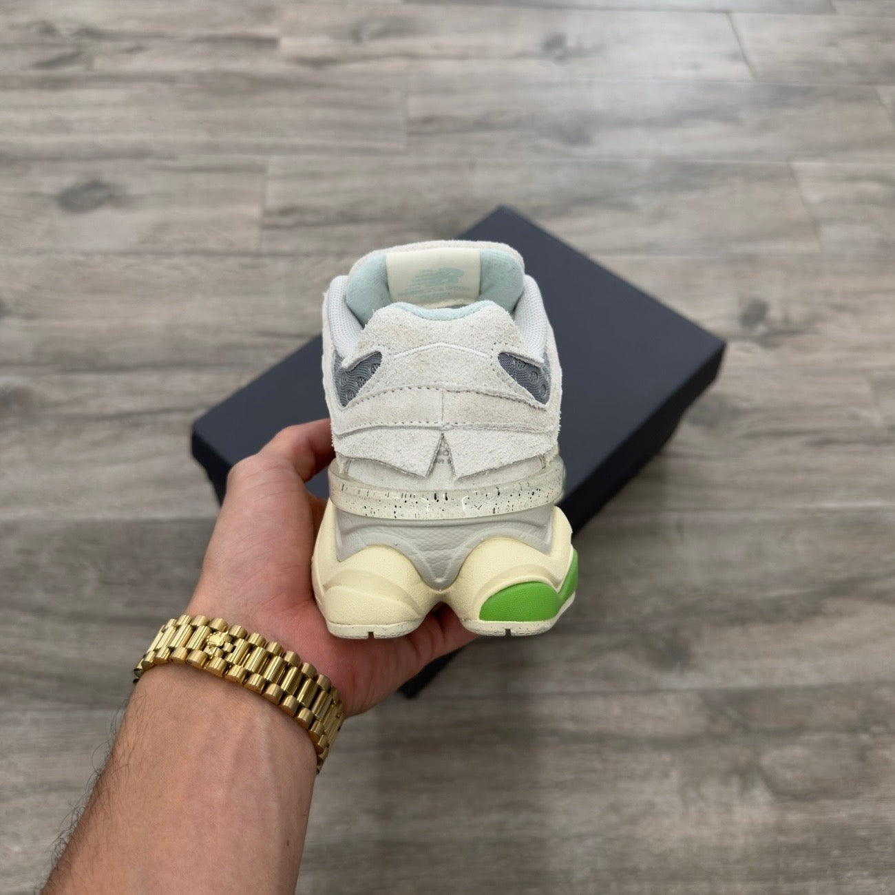New Balance 9060 Bricks & Wood