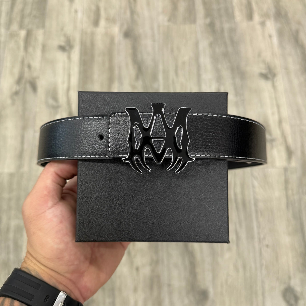 Amiri Logo [black]