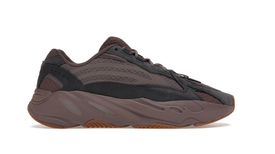 Yeezy 700 v2 Mauve